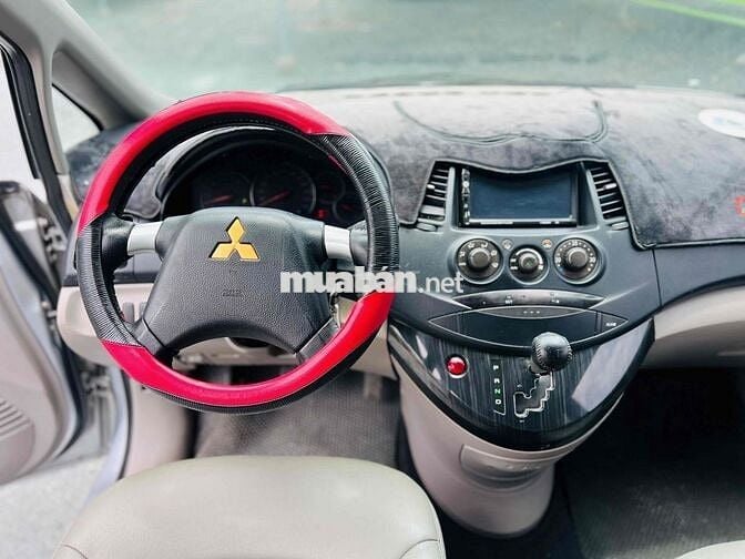 Mitsubishi Grandis 2005 2.4 AT - 165000 km