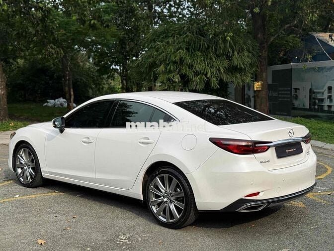 Mazda 6 2024 Premium 2.0 AT - 9999 km