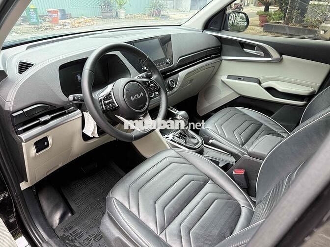 Kia Carens 2024 1.5G IVT