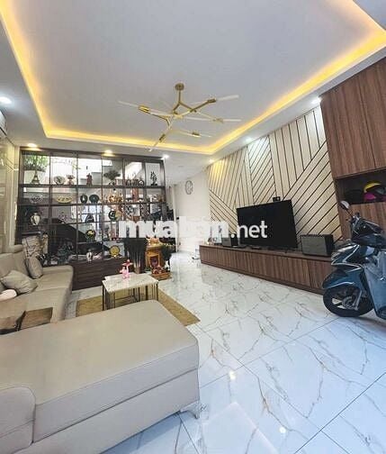 3Phòng Ngủ - 85m2 Nhà nở hậu Đường Nguyễn Sơn. Nội thất cao cấp 🌹