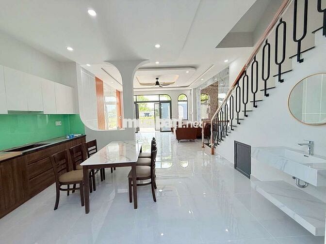 CHỈ 3.3TỶ SỞ HỮU NGAY NHÀ TRỆT 2 LẦU ĐẸP 150m2 SHR– BẾN XE MỚI HÓC MÔN