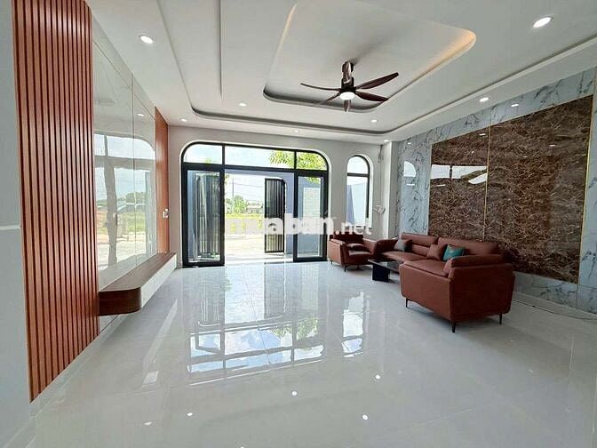 CHỈ 3.3TỶ SỞ HỮU NGAY NHÀ TRỆT 2 LẦU ĐẸP 150m2 SHR– BẾN XE MỚI HÓC MÔN