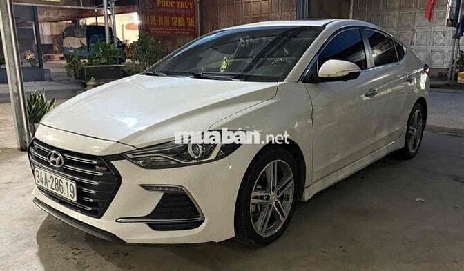 Hyundai Elantra 2019 1.6AT Sport - 40 km