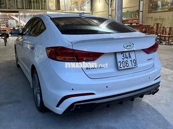 Hyundai Elantra 2019 1.6AT Sport - 40 km