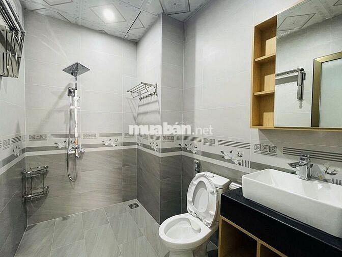 Cho thuê căn hộ Studio siêu thoáng gần cầu vượt Ngã Ba Huế