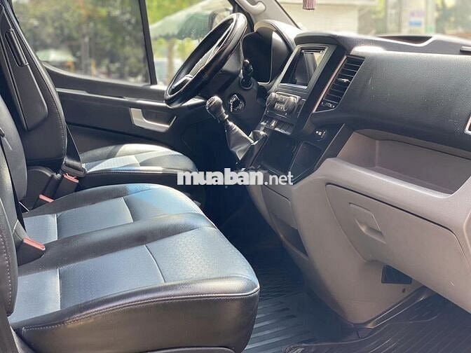 Hyundai Solati 2017 16 chỗ rộng êm tiết kiệm
