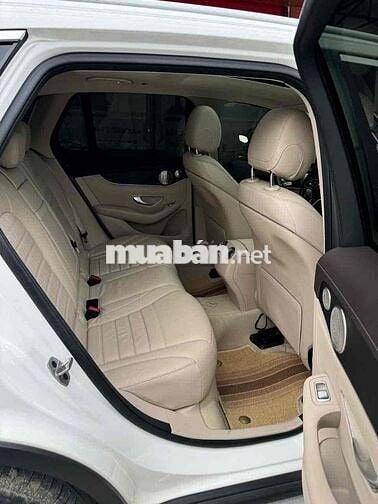Mercedes Benz GLC 2021 300 4MATIC - 58000 km