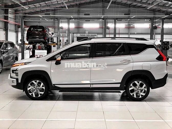 Mitsubishi Xpander Cross 2024  - 4388 km