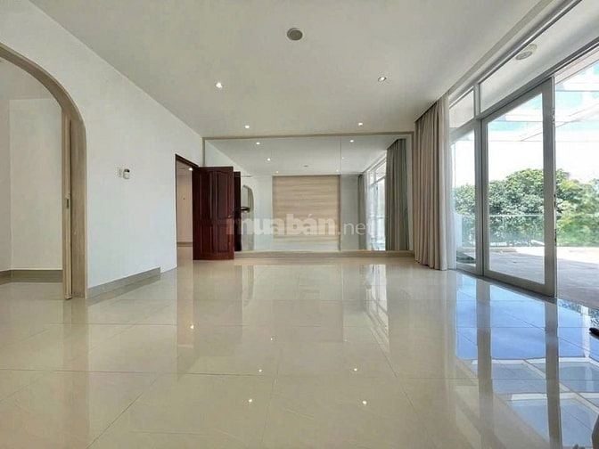 CHO THUÊ NHÀ NGANG 6M - MẶT TIỀN VÕ VĂN TẦN, PHƯỜNG 5, QUẬN 3
