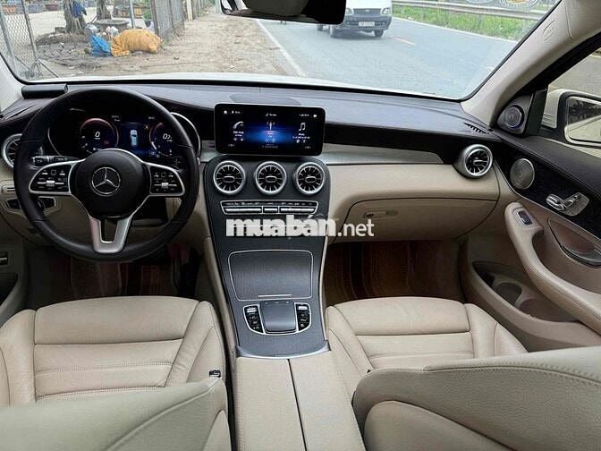 Mercedes Benz GLC 2021 300 4MATIC - 58000 km