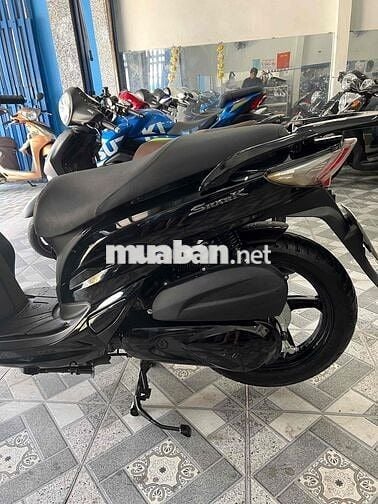 xe SHARK 125 71 H7 8359