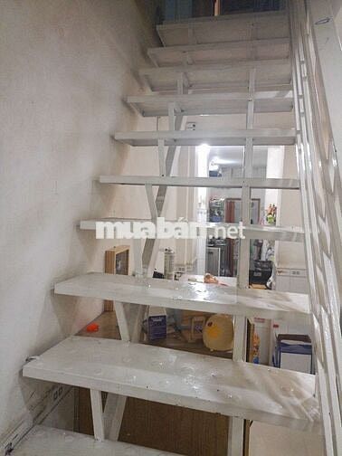 2,3 tỷ nhà sổ Hồng riêng 42m. APD quận 12 TP HCM, nhà nở hậu, 1 lầu