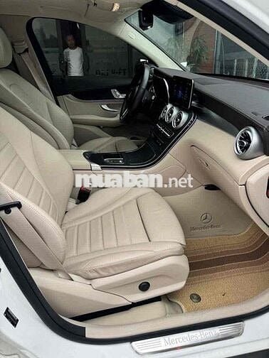 Mercedes Benz GLC 2021 300 4MATIC - 58000 km