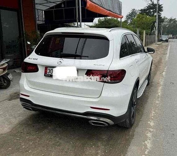 Mercedes Benz GLC 2021 300 4MATIC - 58000 km
