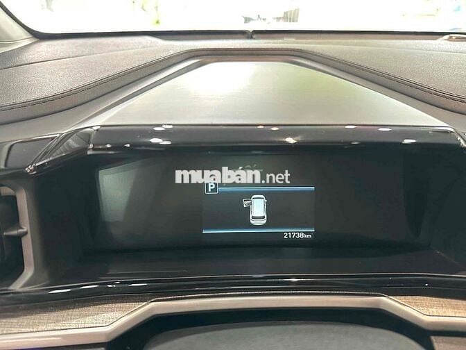 Hyundai Custin 2023 2.0 Cao cấp - 21000 km