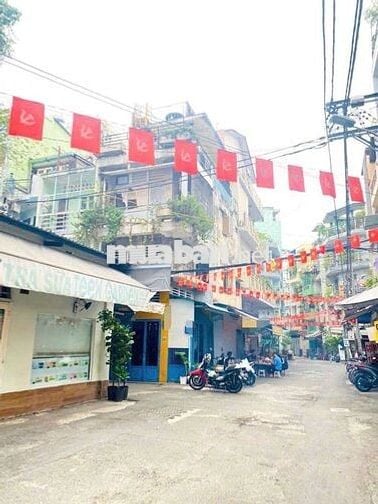 Chỉ có 12 tỷ mua được nhà mặt tiền CXĐT quận 3
