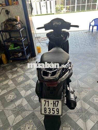 xe SHARK 125 71 H7 8359