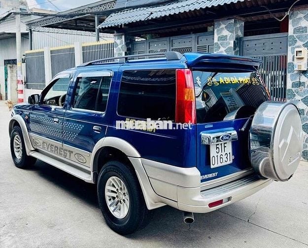 Ford Everest 2005 Gasoline XL 4x2 - 112000 km