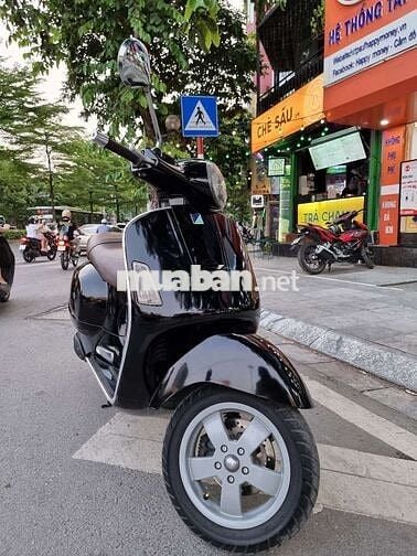 Tứ quý 1111: Vespa GT