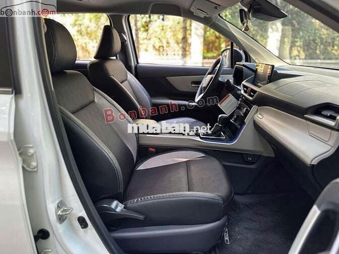 Toyota Veloz Cross Top 1.5 CVT 2025 - 562 Triệu