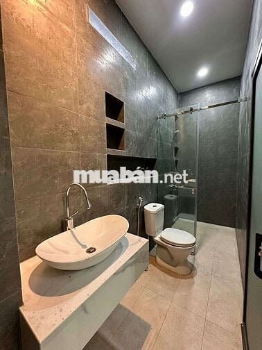 Cho thuê nhà trệt lầu gần tiểu học phú hoà 3
