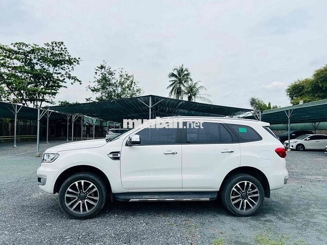 GĐ BÁN ĐỔI XE, EVEREST TITANIUM 1 CẦU 2019
