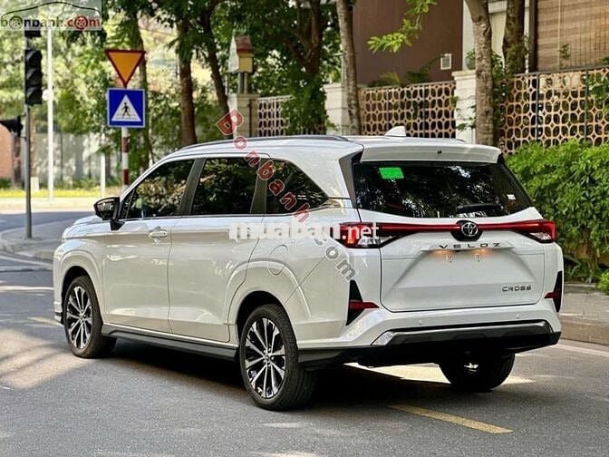 Toyota Veloz Cross Top 1.5 CVT 2025 - 562 Triệu