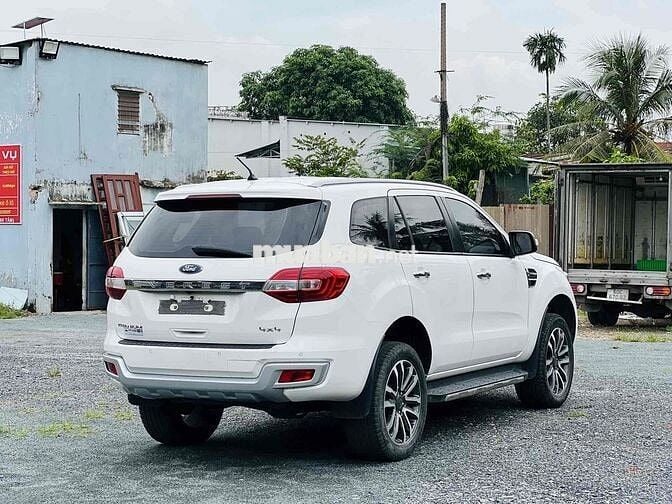 GĐ BÁN ĐỔI XE, EVEREST TITANIUM 1 CẦU 2019
