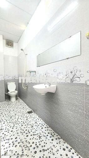 STUDIO - MÁY GIẶC RIÊNG - CỬA SỔ TRỜI -  BAN CÔNG - GIÁP RANH QUẬN 1