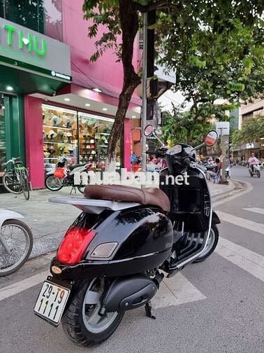 Tứ quý 1111: Vespa GT