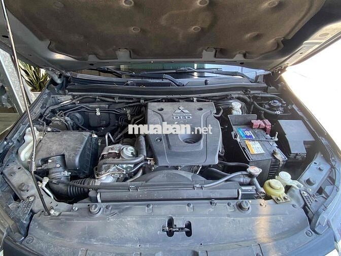 Mitsubishi PajeroSport 2019 máy dầu tự động.