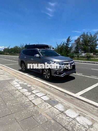 Mitsubishi PajeroSport 2019 máy dầu tự động.