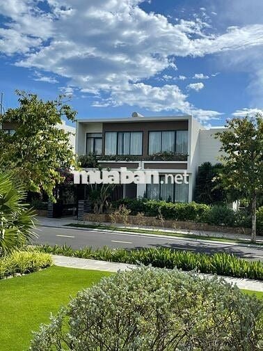 CHO THUÊ VILLA ĐẸP KHU WYNDHAM GRAND CAM RANH GIÁ 32TRIỆU/THÁNG