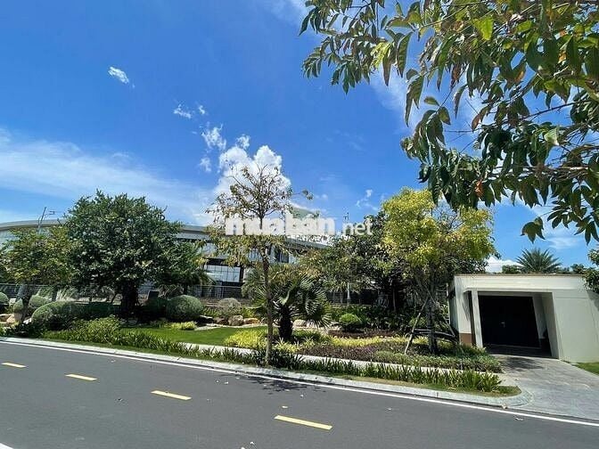 CHO THUÊ VILLA ĐẸP KHU WYNDHAM GRAND CAM RANH GIÁ 32TRIỆU/THÁNG