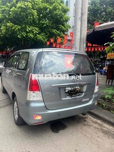 Toyota Innova 2011 G - 300000km