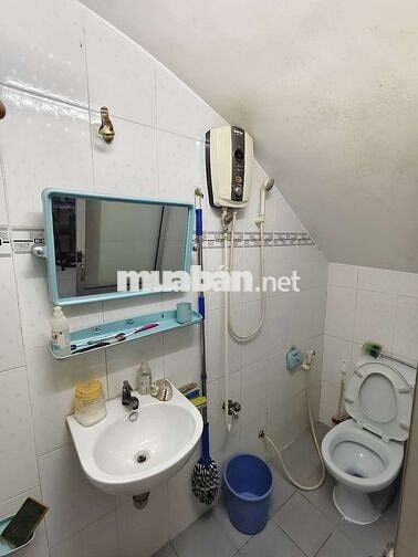 Cho thuê nhà ở ĐC: 74/1C Nguyễn Quý Anh, P. Tân Sơn Nhì, Q.Tân Phú