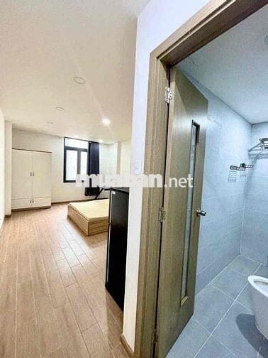 🔔Studio Cửa Sổ Lớn Full Nội Thất Sàn Gỗ Ngay Khu Phan Xích Long