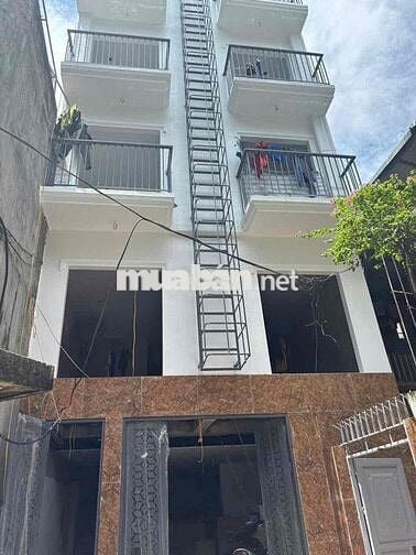 Phòng ở 21 Lê Văn Lương 35m2 đầy đủ nội thất nhà mới xây