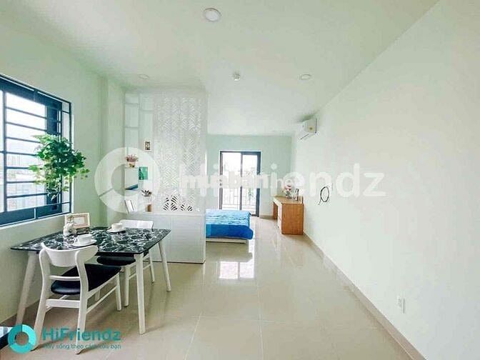 ✨CHO THUÊ CĂN HỘ 1PN BAN CÔNG, RỘNG 40M2, THANG MÁY, GẦN CẦU NVC Q5