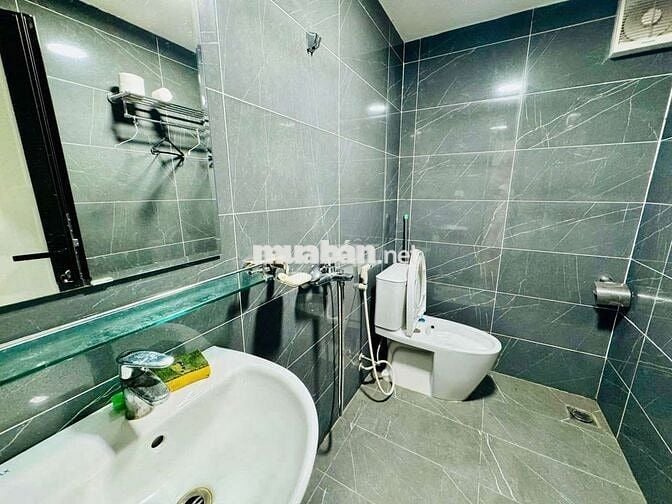 Siêu phẩm CCMN Studio - 2 ngủ, 1 bếp. Full đồ Mặt phố Nguyễn Trãi