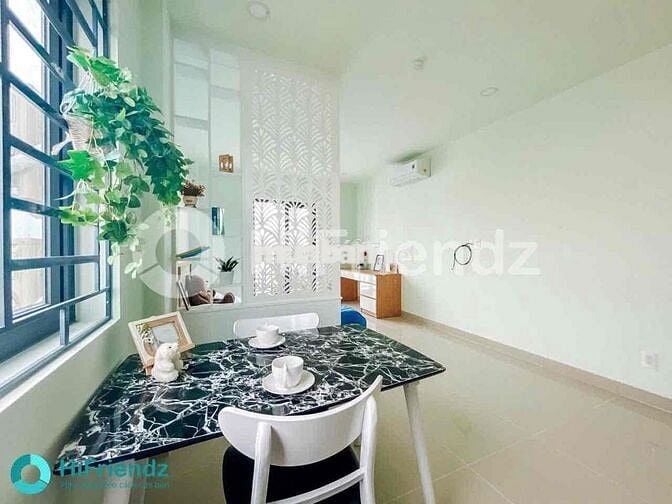 ✨CHO THUÊ CĂN HỘ 1PN BAN CÔNG, RỘNG 40M2, THANG MÁY, GẦN CẦU NVC Q5