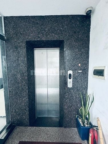 Chính Chủ Cho Thuê Căn Hộ Khép Kín Số 30 Mặt Phố Trần Quang Diệu.