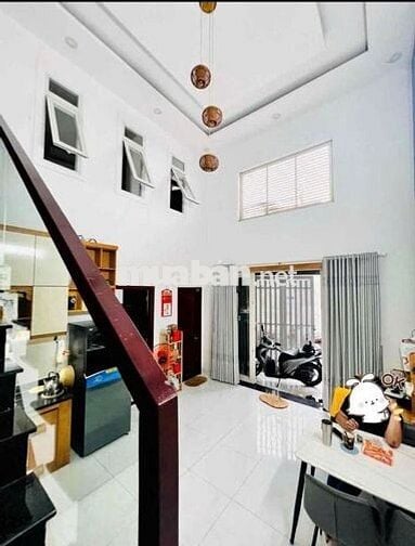 NHÀ GÓC 2 MẶT FULL NỘI THẤT GẦN HOÀNG DIỆU 2 LINH TRUNG THỦ ĐỨC