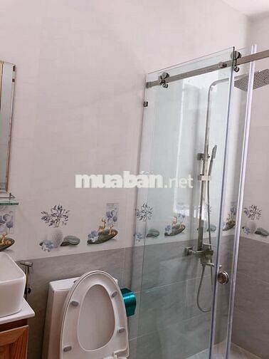 Nhà HXH Thích Quảng Đức, P.Nhuận, 72m2 ngang 4.5m, 2 tầng ST 2PN, 15TR