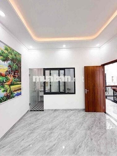BÁN NHÀ 1 LẦU 1 TRỆT - NGAY CHỢ TÂN VẠN