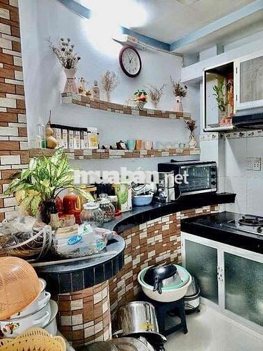 Nhỉnh 6 tỷ Nhà căn góc 75m2 (3,5mx19m) nở hậu, có dòng tiền