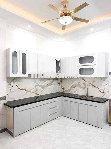 BÁN NHÀ 1 LẦU 1 TRỆT - NGAY CHỢ TÂN VẠN