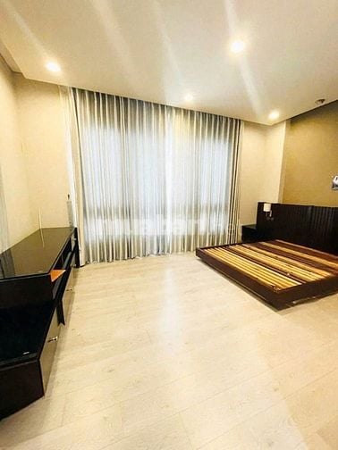 Cho thuê nhà mặt tiền khu Lê Văn Duyệt - Ngang 6 - Lề đường 7m