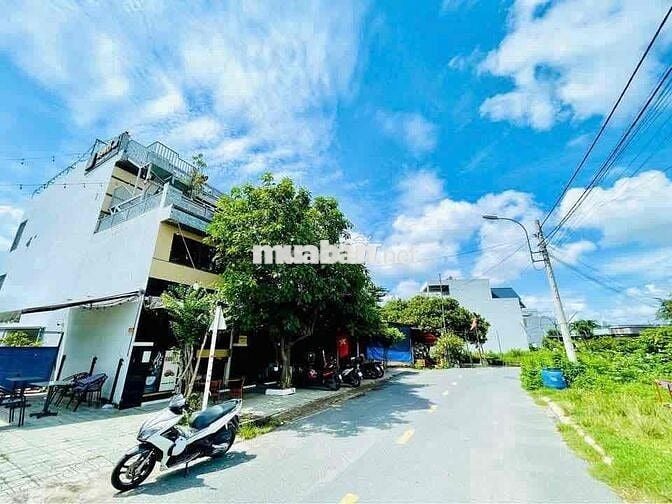 đất THỔ CƯ,240m2 giá LỖ 650TR ngay BV Xuyên Á, Tân Phú Trung