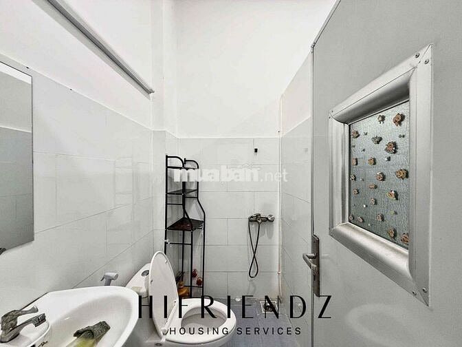 Phòng trệt mơi xây rộng 40m2 full nội thất sạch sẽ kế Kinh Dương Vương